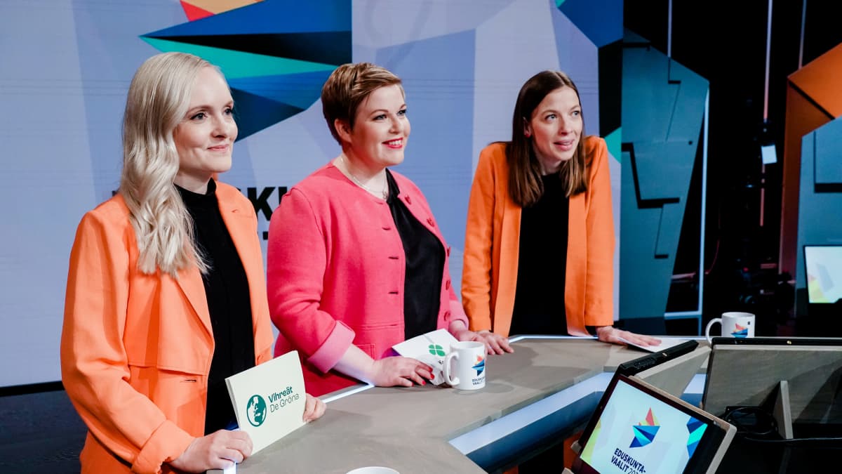 Maria Ohisalo, Annika Saarikko ja Li Andersson vaalitentissä.