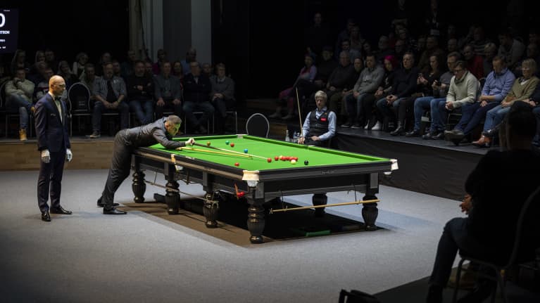 Mark Selby ja Neil Robertson pelaavat näytösottelua Snooker Showdown -tapahtumassa Tampereella 7.12.2023.