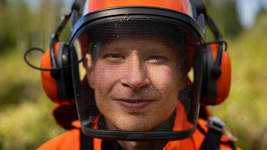 Image 3: Former skier Sami Lähdemäki on a logging site in Petäjävesi in August 2024.