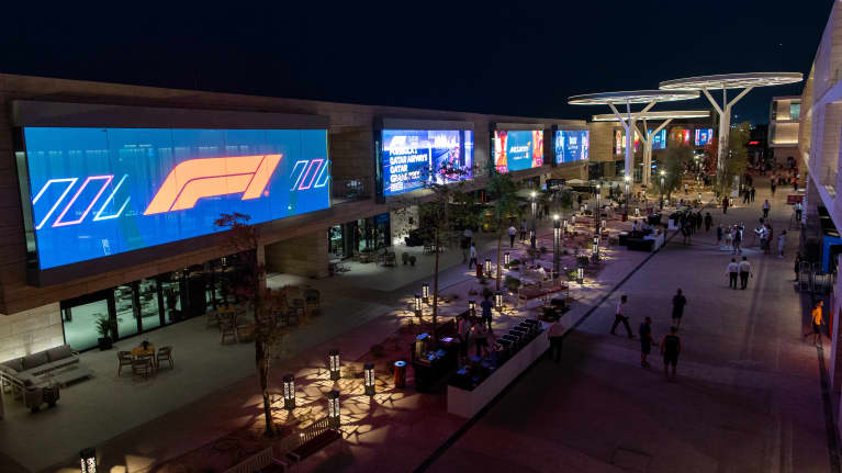 Kommentti: Qatarin F1-kisa oli täysi farssi – päätähtien järkyttävät ...