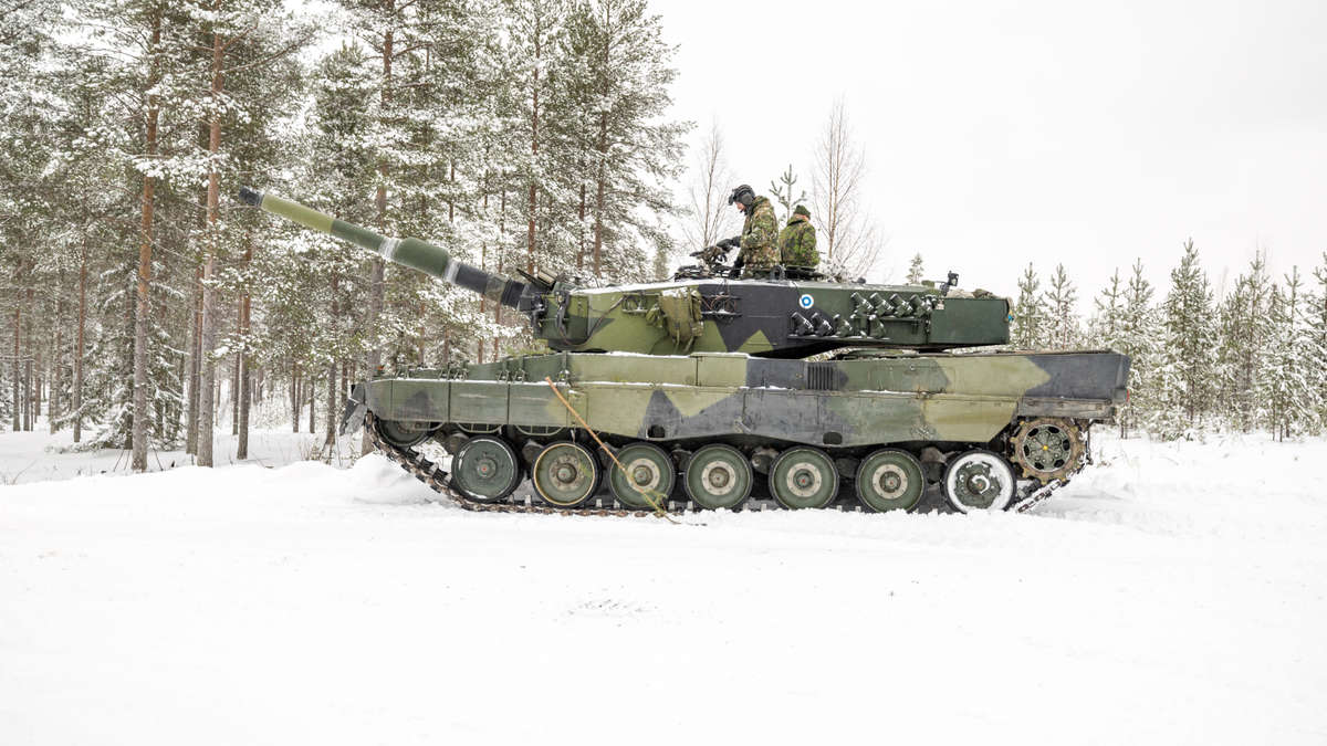 Puolustusvoimat tilaa 23,6 miljoonalla siltapanssarivaunuja Patrialta ...