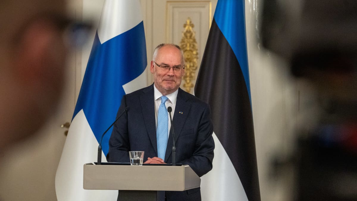Viron presidentti Alar Karis Ylen haastattelussa
