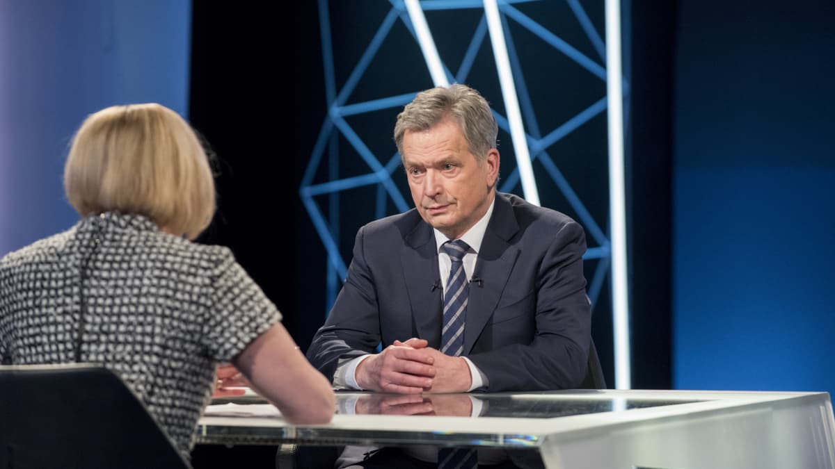 Presidentti Sauli Niinistö TV1:n studiossa presidenttitentti-ohjelmassa 15.01.2018. Presidentinvaalit 2018, presidenttipäivät televisiossa