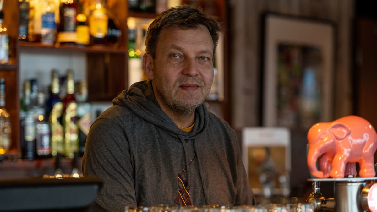 Mikkeliläisen ravintola Bar Domin yrittäjä Juha Parkkinen.