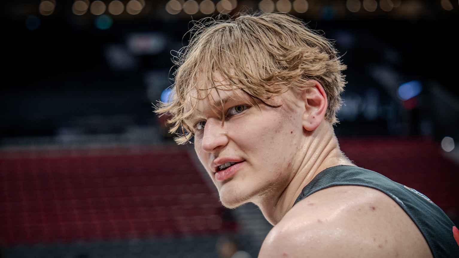 Miikka Muurinen antoi kummallisen haastattelun – toimittaja latelee tylyä tekstiä Suomen suurlupauksen käytöksestä | Urheilua lyhyesti | Yle