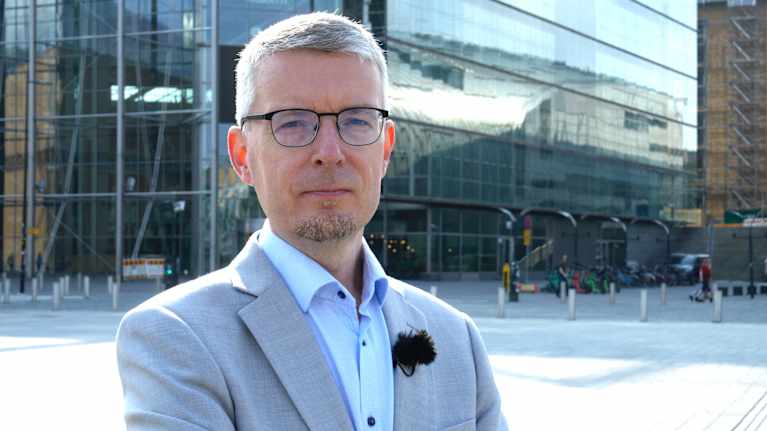Tomi Voutilainen. Professori.