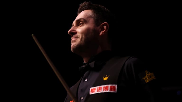 Mark Selby on tehnyt urallaan 771 yli sadan pisteen lyöntisarjaa. Näistä viisi on maksimibreikkejä. Hänestä tuli vappuaattona kymmenes Crucible-teatterissa maksimin tehnyt pelaaja.