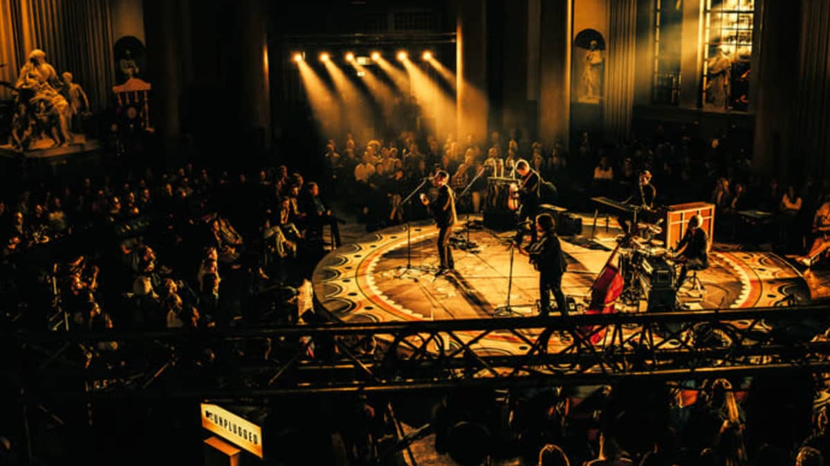 Mando Diaon konsertin julistekuva.