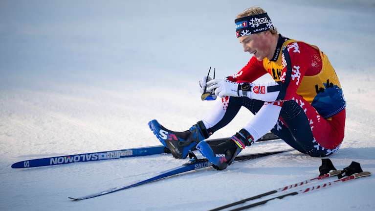 Image 2: Einar Hedegart sitting in the finish area.
