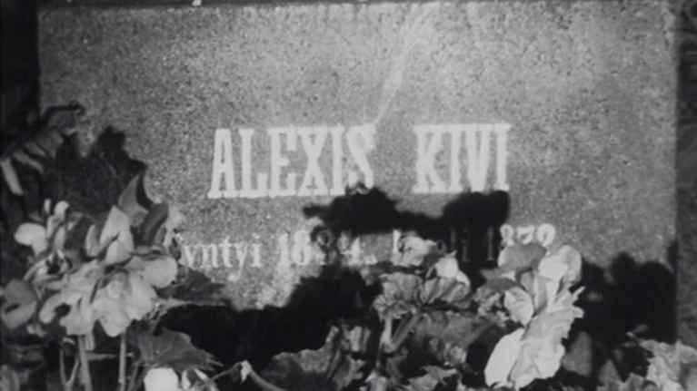 Aleksi Kivis gravsten