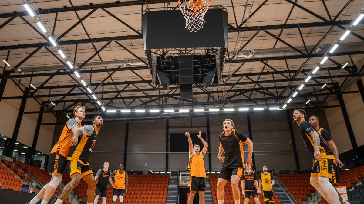 Miesten Korisliigaa johtavan Karhubasketin pelaajille ottelut toimivat otteluruuhkassa harjoituksina.  