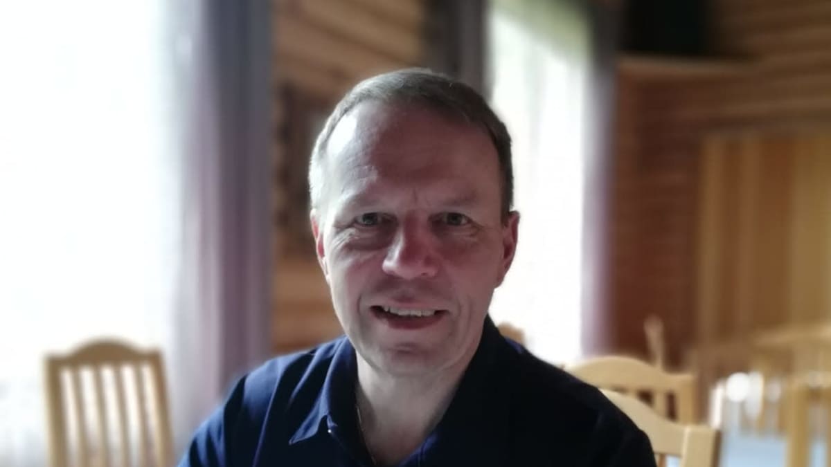 Suomen maallikkotuomareiden puheenjohtaja, herastuomari Janne Heilimä.