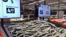 Suomalaista kurkkua myynnissä K-Citymarket Ideaparkissa Seinäjoella 4,95 euron kilohintaan 18. tammikuuta 2023.