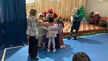FinAid brought Christmas gifts to children in Nikopol in the Dnipropetrovsk region in Ukraine in 2023. 