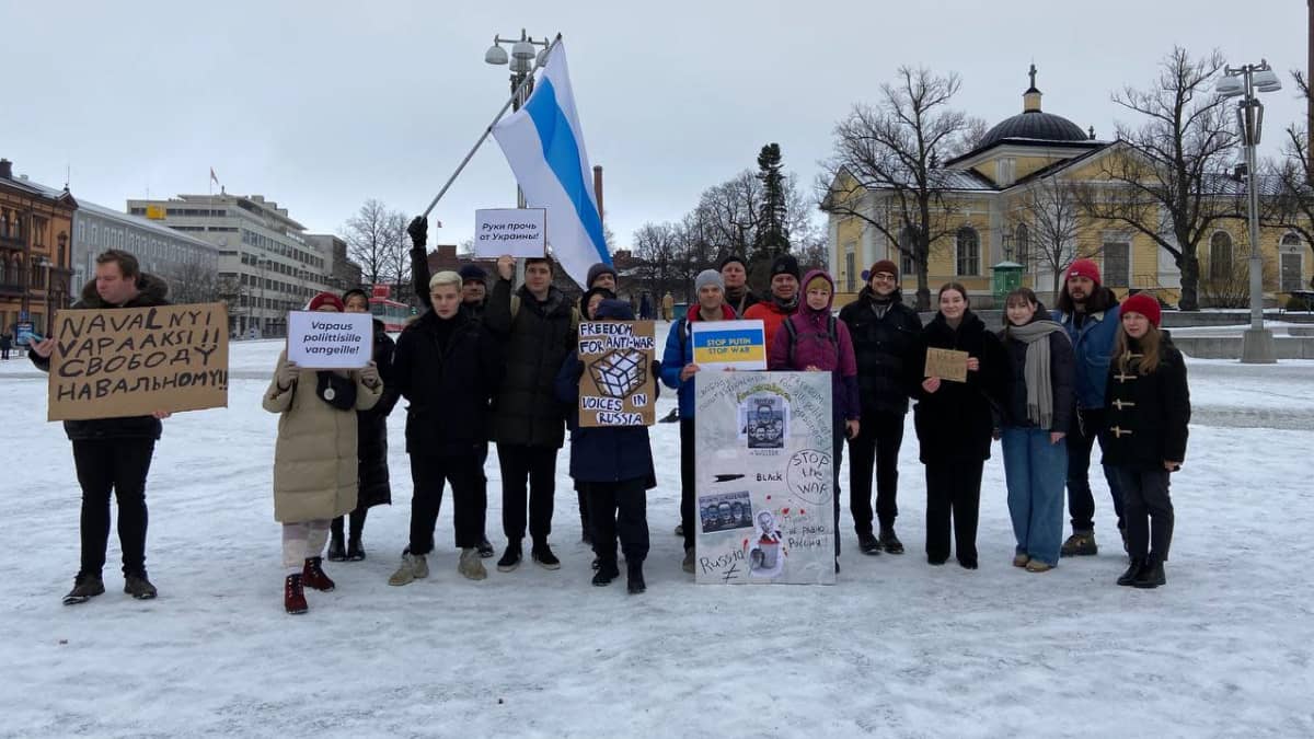Mielenosoitus Navalnyn tueksi Tampereen Keskustorilla 21.1.2023