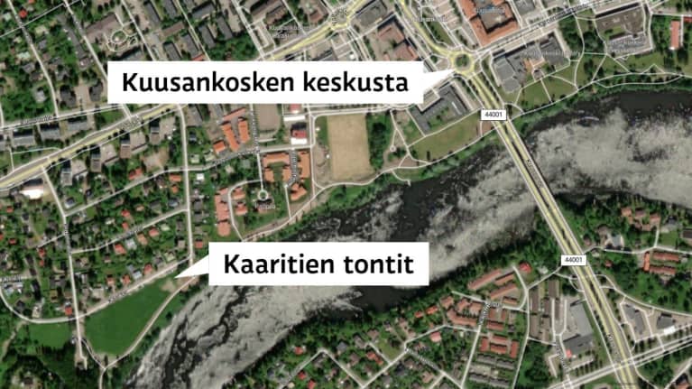 Kartta näyttää Kuusankosken keskustassa sijaitsevat tontit, joissa on näkymä Kymijoelle. 