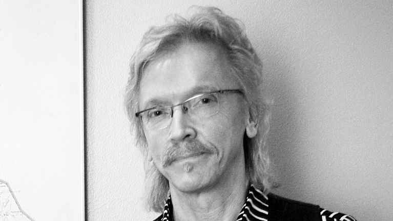 Henkilökuvassa Reijo Karvonen.