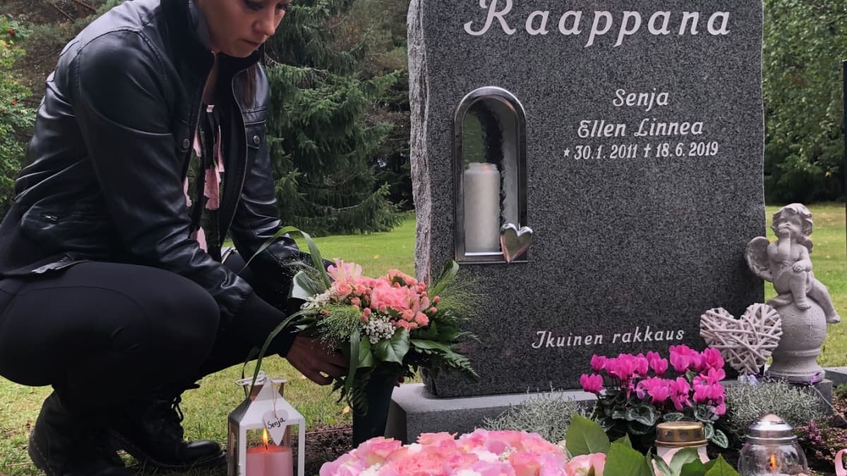 Varpu Hintsanen haudalla