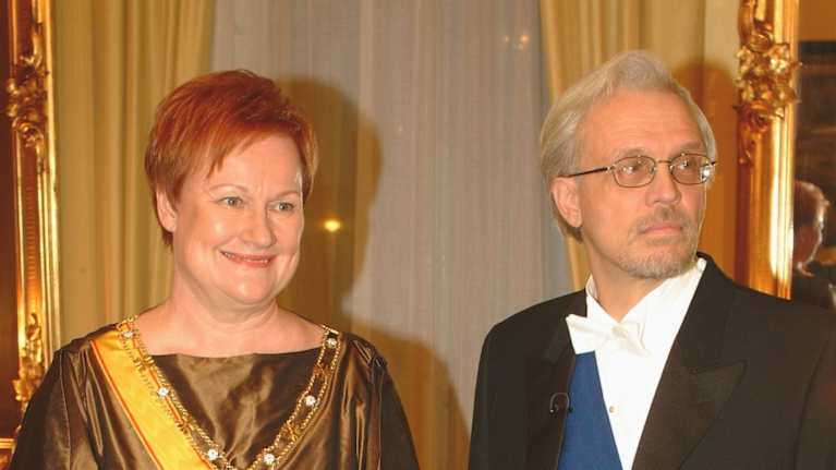 Presidentti Tarja Halonen ja Pentti Arajärvi vuonna 2003.