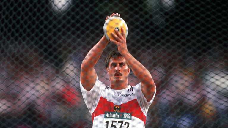 Jürgen Schult Atlantan olympialaisissa 1996.
