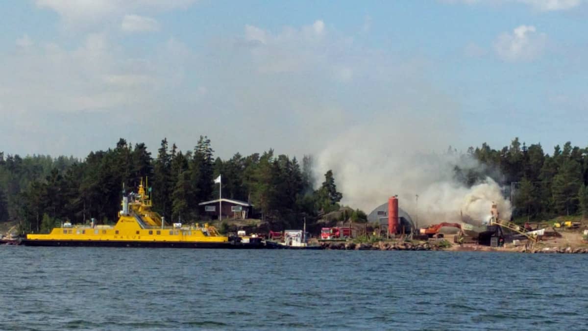 Työponttoni palaa Korppoon telakalla.