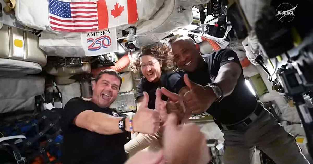 Kuulento on henkseleiden paukuttelua, rahat pitäisi laittaa kotiplaneetan elinkelpoisuuden turvaamiseen, sanoo professori