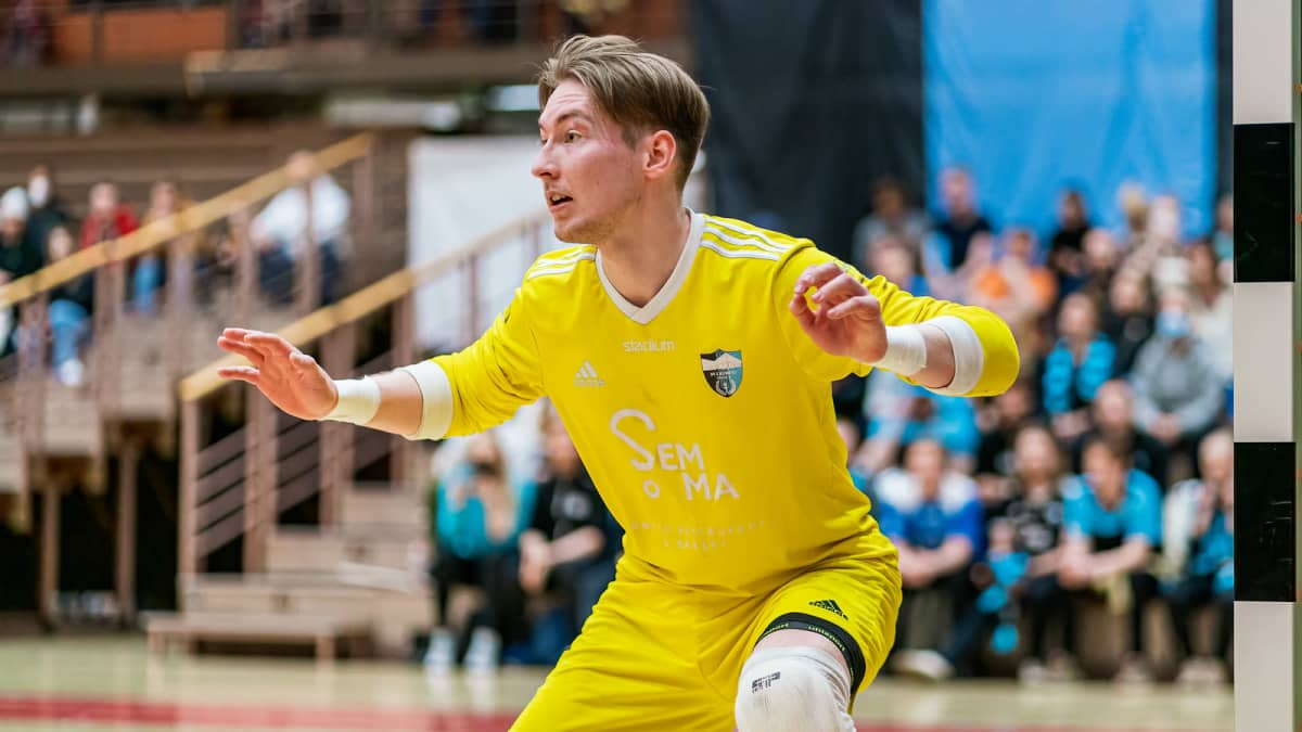 Futsalmaalivahti Eino Muhonen.