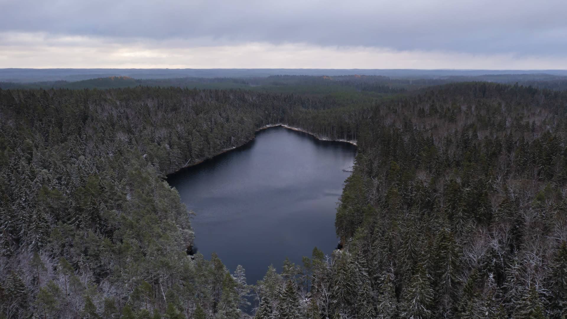 Järvi Evon retkeilyalueella.
