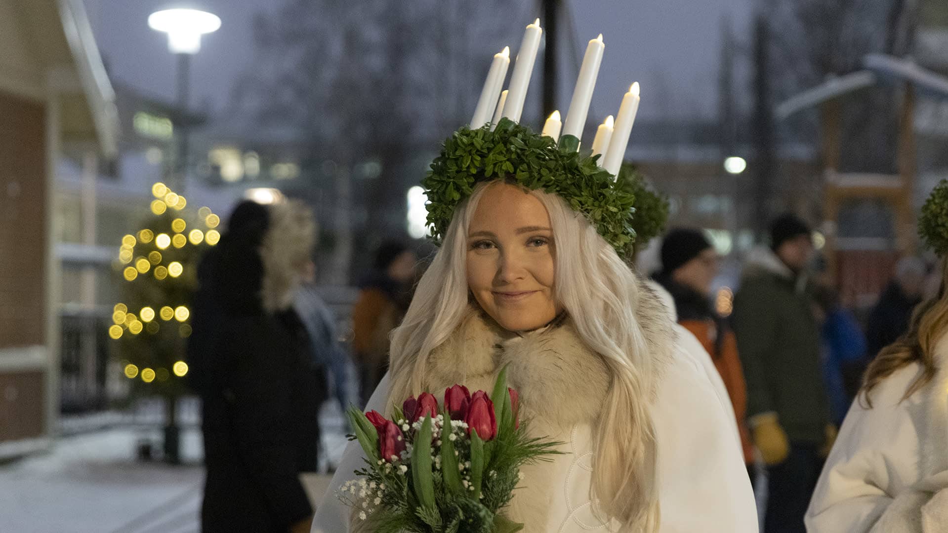 Oulun Lucia-neito vuonna 2021.