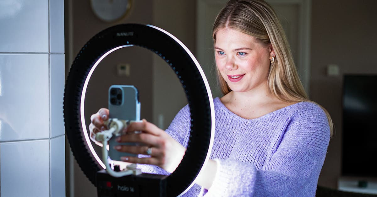 Näyttelijä Nomi Enckell laulaa TikTokissa sadoille tuhansille – somesta on tullut tulonlähde ja keino saada rooleja