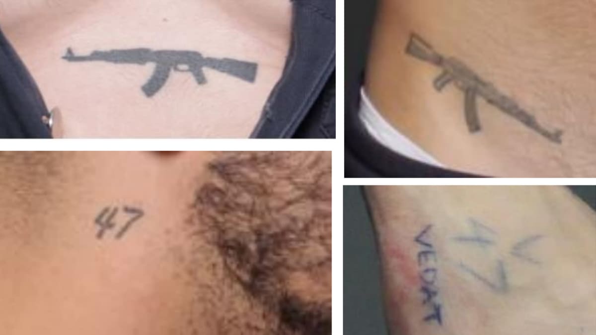 Poliisin esitutkintamateriaaleista poimittu kuva, jossa jengiläisten ase ja numero 47 tatuointeja.