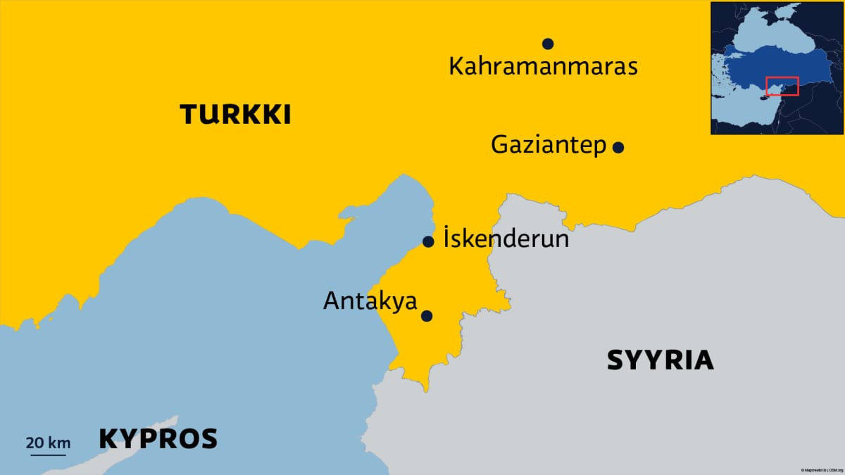 Antakya ja Iskenderun sijaitsevat Turkin eteläosassa, Syyrian ja Välimeren välisellä alueella. Kahramanmaras sijaitsee Turkissa noin 70 kilometria Turkin ja Syyrian rajasta pohjoiseen.