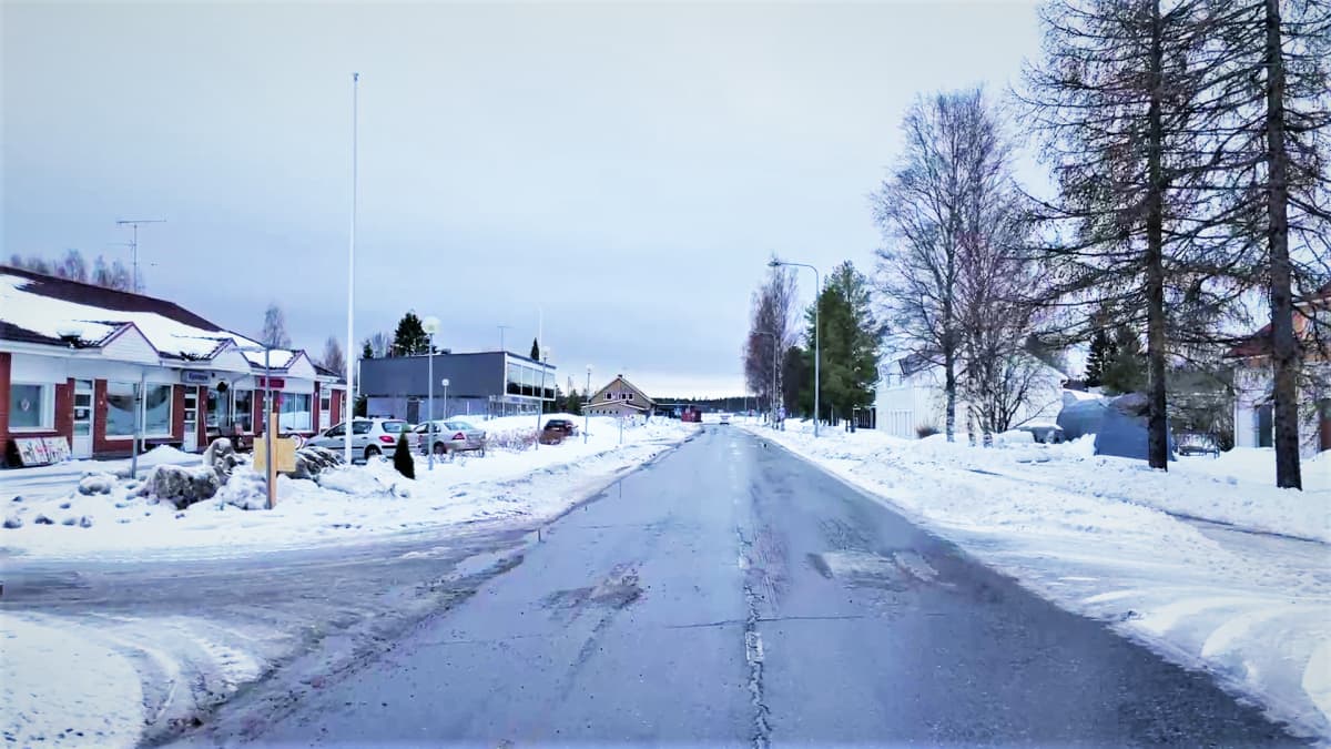 Kyyjärven keskustan päätie.
