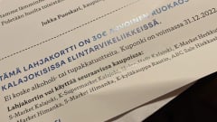 Kalajoen kaupungin asukkaille joulukirjeessä lähetetty lahjakortti joulukuussa 2022.