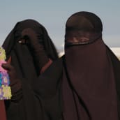Suomalaisia naisia al-Holin leirillä tammikuussa 2020.