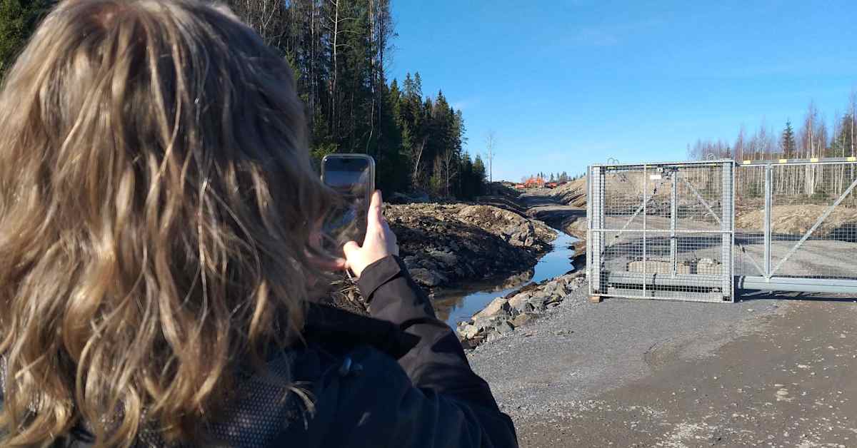 Linnuntie vai ajoreitti? Räjähdetehtaan vastustajilla ja Forcitilla omituinen kiista turvaetäisyyksistä Porissa