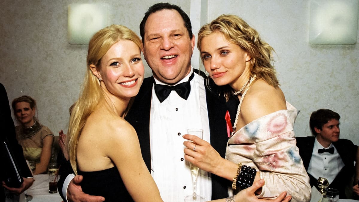 Harvey Weinstein seisoo keskellä, Gwyneth Paltrow ja Cameron Diaz kainalossaan.