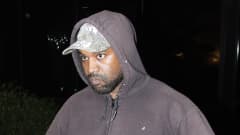 Kanye West poistumassa kuntosalilta Los Angelesissa 21. lokakuuta 2022