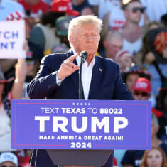 Donald Trump kampanjoimassa