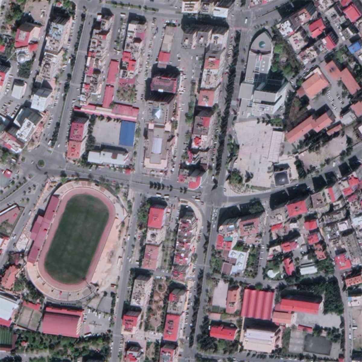 Google Earthin kuva Kahramanmaraşin kaupungista ajalta ennen maanjäristystä.