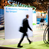 Uniperin latausasema Uniperin messuosastolla.