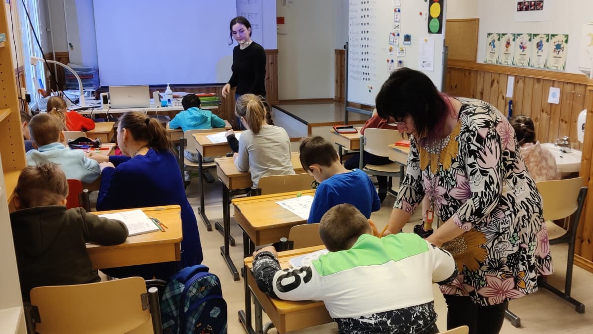 Maanantain lehdet: ukrainalainen koulu, valeuutisia ja ahdistavia aikoja |  Uutiset