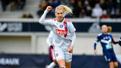 Ada Hegerberg tuulettaa maalia käsi nyrkissä.