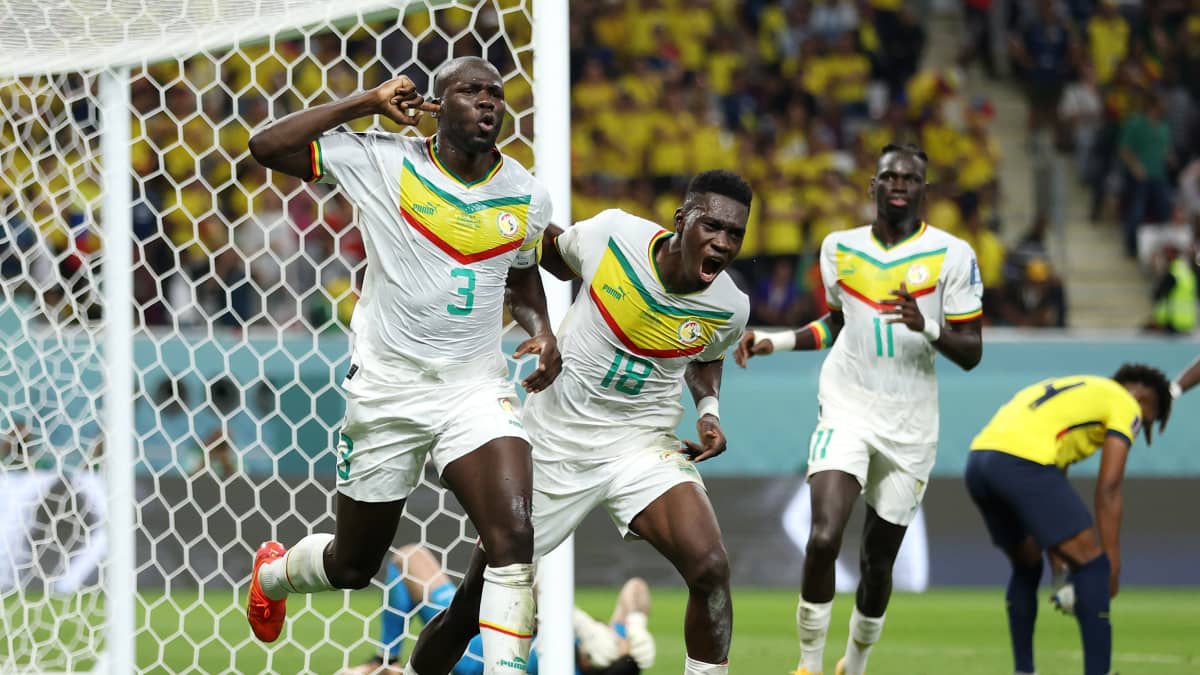 Kalidou Koulibaly oli Senegalin sankari Ecuadoria vastaan.