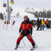 Hiihtolomalaisia Ylläksellä 22.helmikuuta 2022