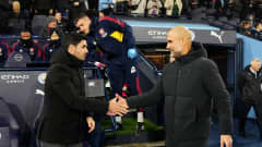Arsenalin päävalmentaja Mikel Arteta kätteli Manchester Cityn päävalmentajaa Josep Guardiolaa.