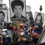 Perulaiset osoittivat mieltään pian järjestettävissä presidentinvaaleissa oikeiston ehdokkaana olevaa Keiko Fujimoria vastaan.