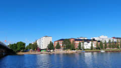 Rantamuuria korjataan Hämeenlinnassa.