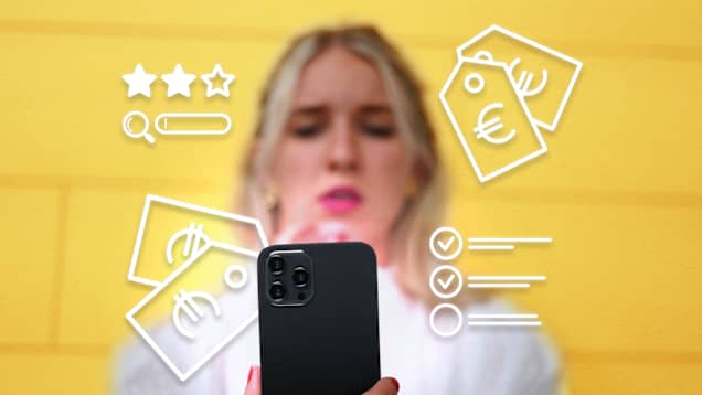 Ihminen katsoo puhelintaan, hintavertailua symoboloivaa grafiikkaa.