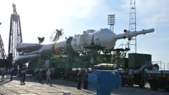 Sojuz MS-06 avaruusalus junavaunussa laukaisualustalla Baikonurin avaruuskeskuksessa.